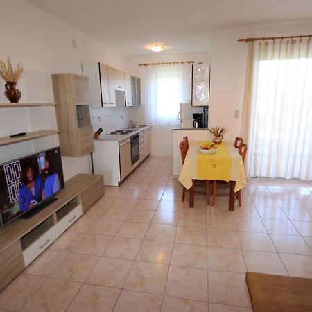Apartments In Silo/Insel Krk 13430 Exterior photo