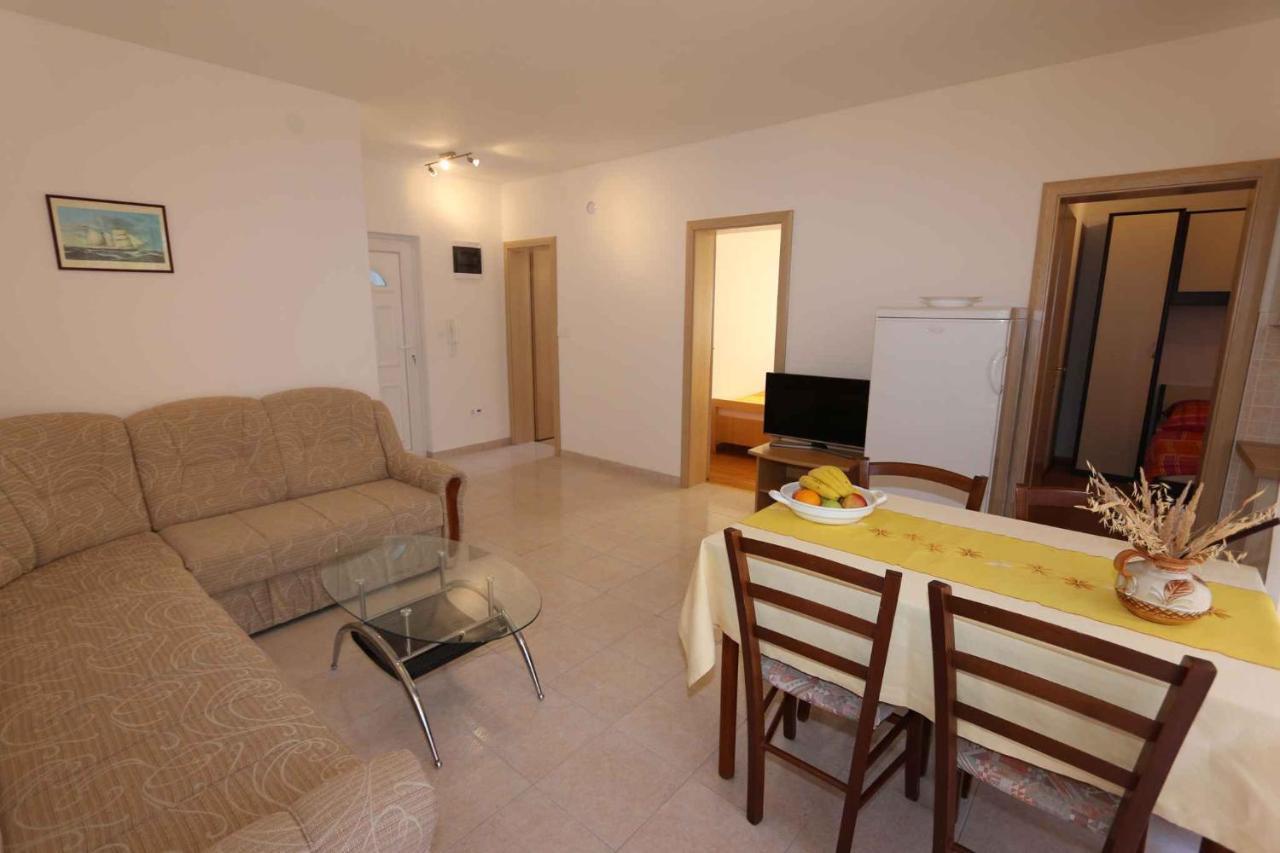 Apartments In Silo/Insel Krk 13430 Exterior photo