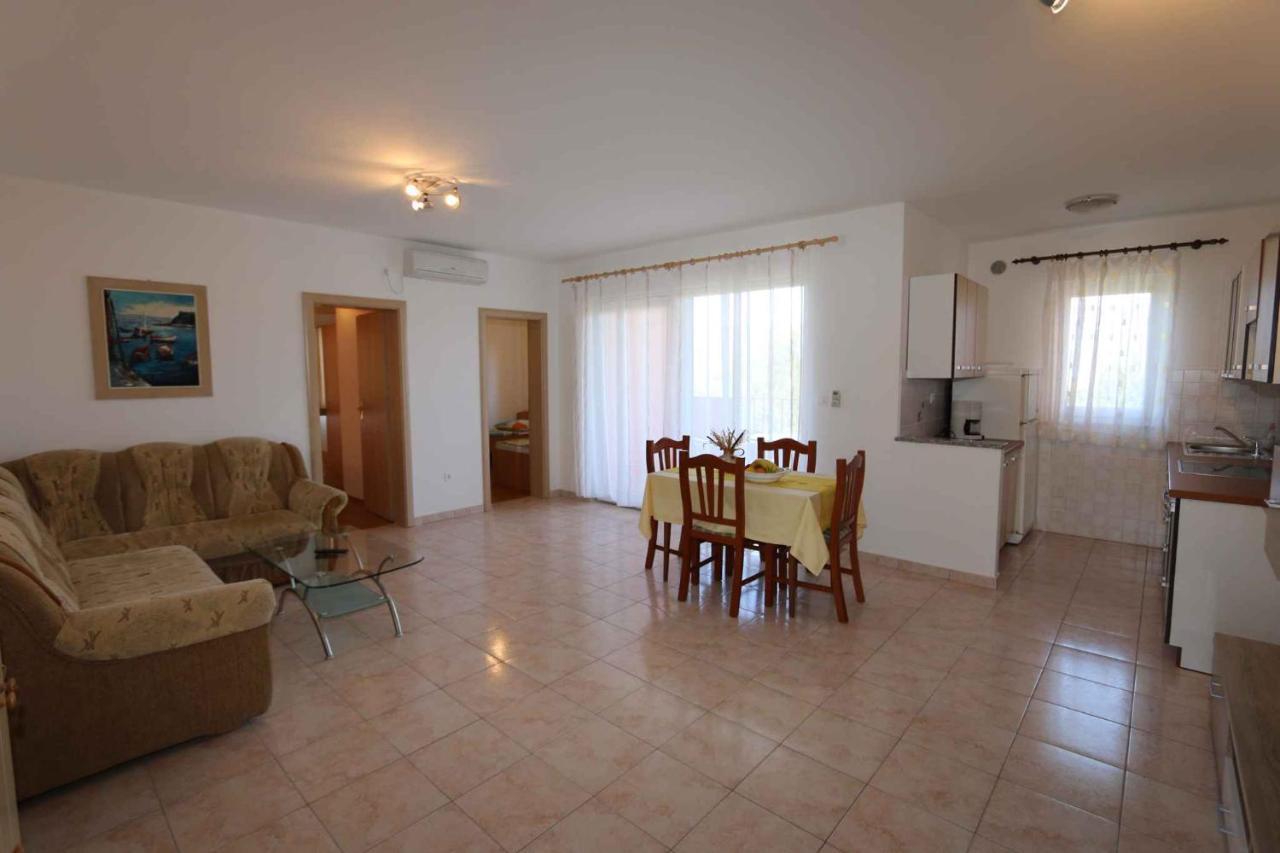 Apartments In Silo/Insel Krk 13430 Exterior photo