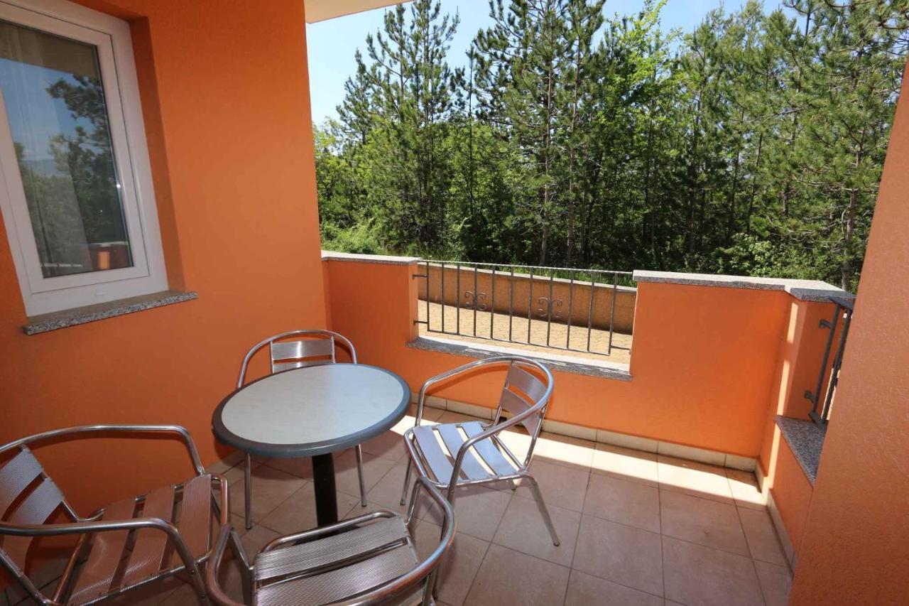 Apartments In Silo/Insel Krk 13430 Exterior photo
